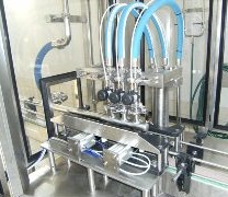 Particolare del  sistema di lavaggio e sterilizzazione della riempitrice
